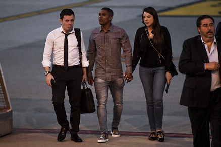 Calciomercato: Douglas Costa ha firmato con la Juventus