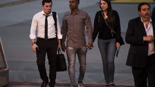 Calciomercato: Douglas Costa ha firmato con la Juventus