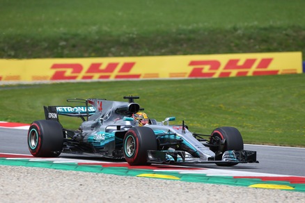 F1, Silverstone: il poker di Hamilton a 1,75