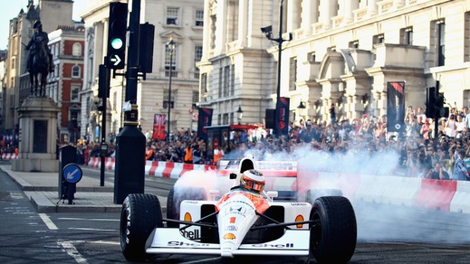 F1, a Londra si scaldano i motori per Silverstone