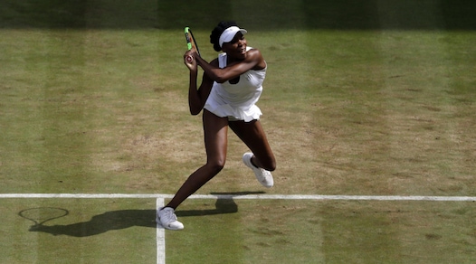 Tennis: Venus Williams da record, nona finale di Wimbledon a 37 anni