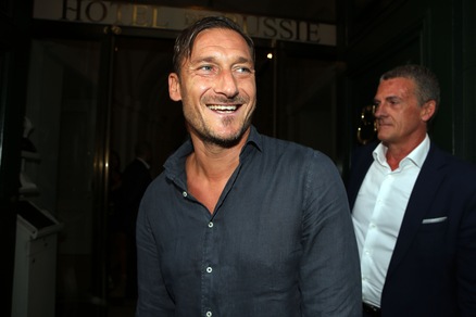 Roma, Totti: «Adesso inizia la mia vita da dirigente»