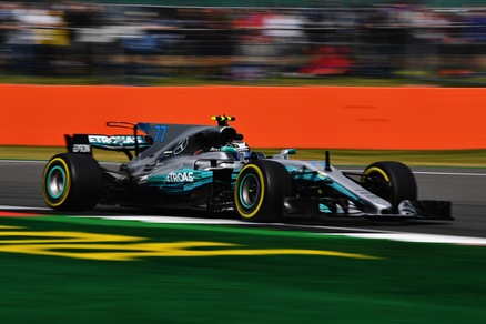 F1 Gp Silverstone: prime libere alla Mercedes, Vettel 6°