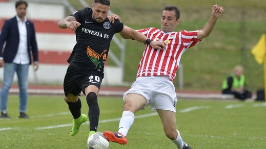 Calciomercato Cosenza, dal Venezia ritorna Caccavallo