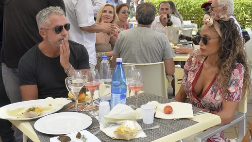 Raffaella Fico e Alessandro Moggi, vacanze a Milano Marittima