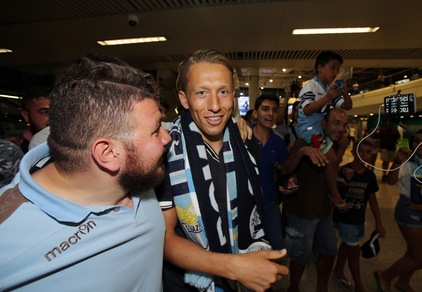 Lazio, Lucas Leiva sbarca a Fiumicino