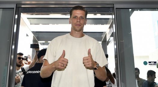 Szczesny a Torino per le visite mediche: «Forza Juventus!»