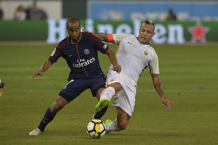 Twitter, la Roma scherza col Psg: «Meglio voi che il Manchester»