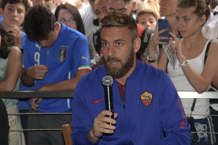 De Rossi: «Scudetto al Napoli? No, vuole vincerlo la Roma»