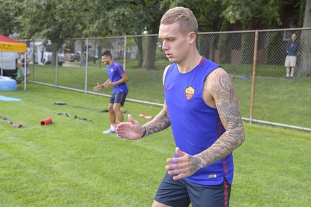 Roma, rischia di slittare ad ottobre il rientro di Karsdorp