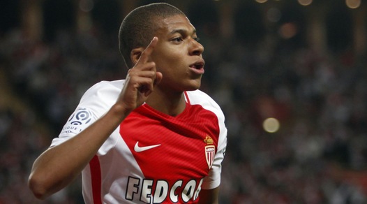Calciomercato, Mbappé: quote a metà tra Monaco e Real