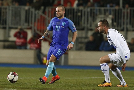 Calciomercato: «Sneijder può giocare i preliminari di Champions»