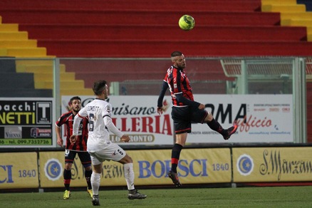 Calciomercato Ternana, via Gambino: risolto il contratto