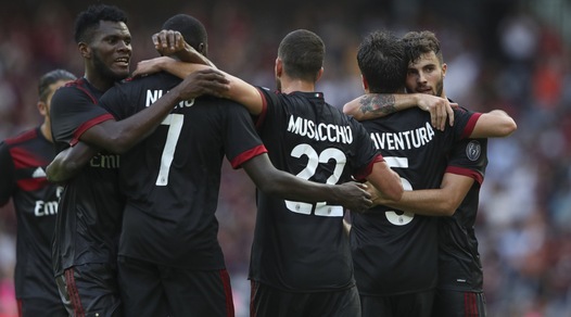 Milan, tifosi in fila: boom di biglietti e abbonamenti