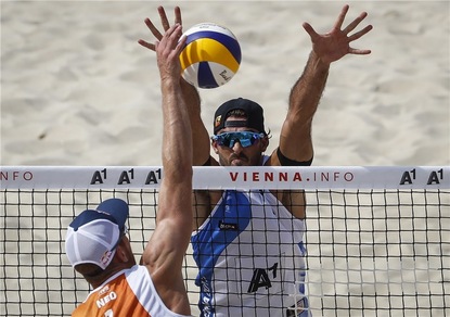 Beach Volley: Campionati del Mondo, Ranghieri-Carambula passano il turno