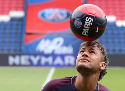 PSG, per Neymar intoppo burocratico: stasera non potrà giocare contro l'Amiens