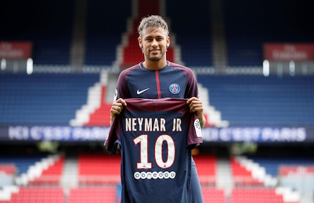 Neymar a Parigi: presentazione da star