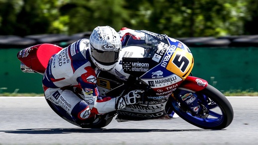 Moto3, Brno: pole di Rodrigo, poi Fenati
