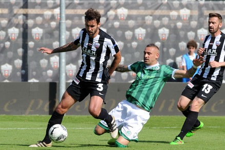 Calciomercato Ascoli, Augustyn rescinde e torna in Polonia