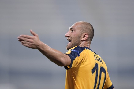 Calciomercato Crotone, cercasi attaccante: idee Luppi e Marilungo