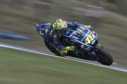 MotoGp, Brno: Marquez vince e allunga, Rossi 4° in rimonta