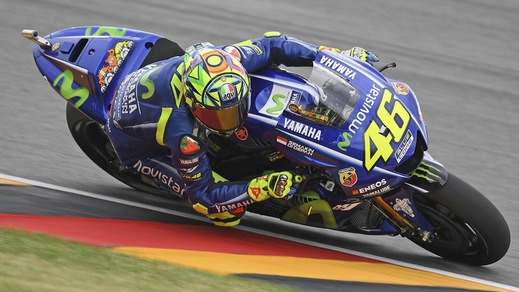 MotoGp, Brno: Rossi “caccia” tifosa, ma era la ministra