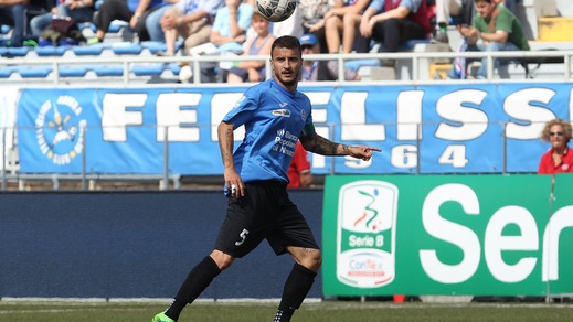 Calciomercato Novara, Casarini rinnova: «Voglio restare a lungo»