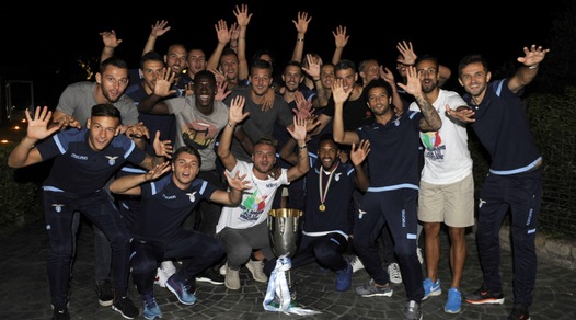 Supercoppa, a Formello notte di festa per la Lazio con famiglie e tifosi