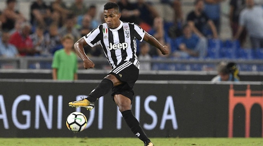 Dall'Inghilterra: «Conte in pressing su Alex Sandro. Il piano del Chelsea»