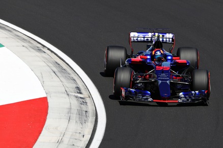 F1 Toro Rosso, Sainz: «Onorerò il mio contratto»