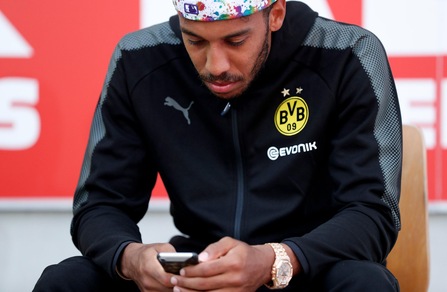 Aubameyang sorprende tutti: «Milan? Vado alla Pro Patria»
