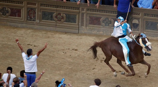 Palio di Siena, l'Onda vince l'edizione dell'Assunta