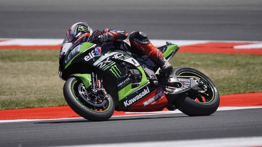 Sbk, Jerez: Rea vince in Gara 1, ritiro per Melandri