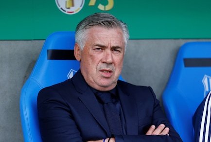 Ancelotti, il Bayern spezza la sigaretta: «Non può fumare nel centro sportivo»