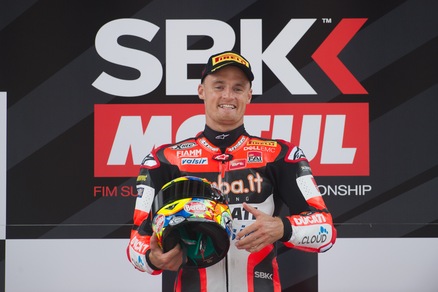 Sbk Germania, Ducati super: bis di Davies, Melandri terzo