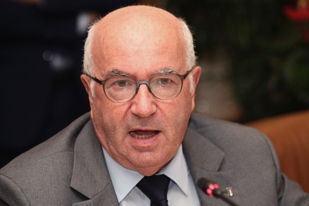 Serie A, Tavecchio: «Playout toccasana. Campionato a 18 squadre? In tre anni si può»