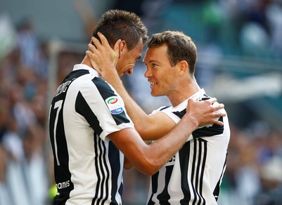 Juve, Lichtsteiner verso la permanenza. Asamoah più vicino al Galatasaray