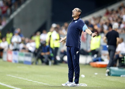 Napoli, Sarri: «Nuovi acquisti? Prima deve partire qualcuno»