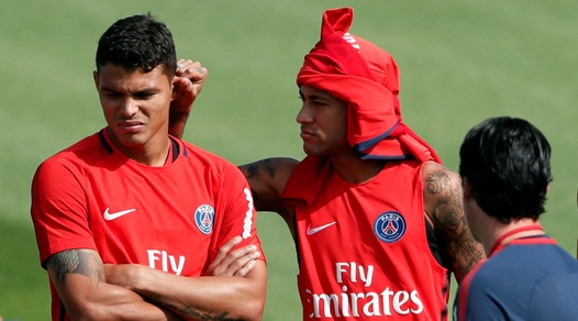 Psg, Neymar incappucciato prende di mira Thiago Silva