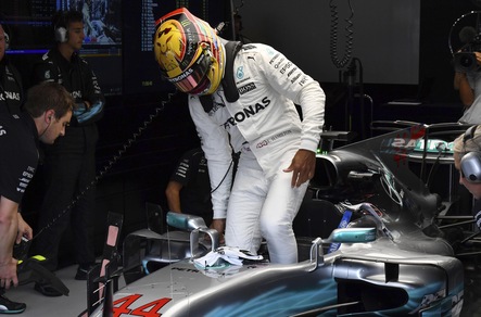 F1 Mercedes, Hamilton come Schumi: 68 pole in carriera