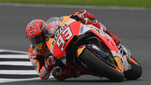 MotoGp Silverstone: Marquez in pole, Rossi 2°