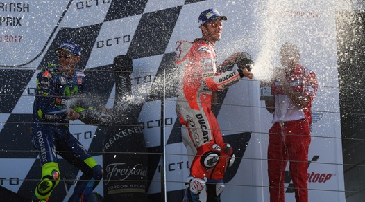 Spettacolo Dovizioso a Silverstone davanti a Viñales e Rossi