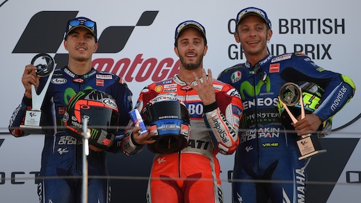 MotoGp Silverstone: Dovi-show, vittoria su Viñales e Rossi