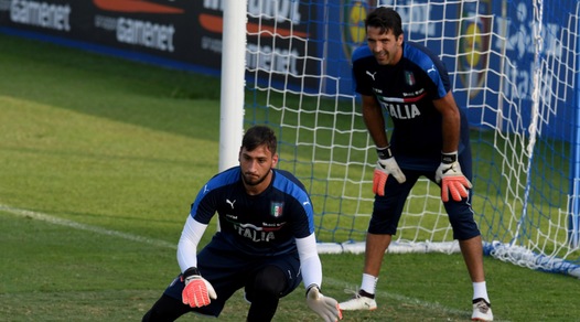 Italia. Donnarumma a lezione da Buffon a Coverciano