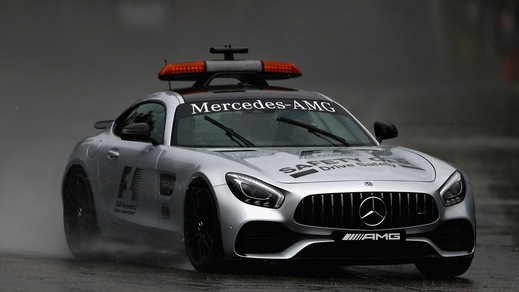 F1, pioggia a Monza: rinviate terze libere