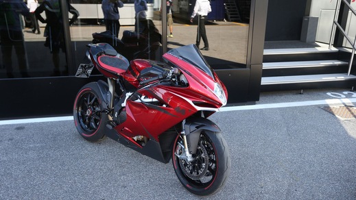 F1, Lewis Hamilton: nuovo accordo con MV Agusta