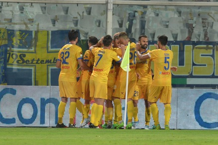 Serie B, Pescara-Frosinone 3-3: Pettinari illude Zeman, Ciofani firma la rimonta