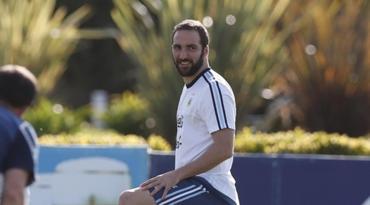 Higuain, parla il papà: «Gonzalo rivuole la Nazionale»