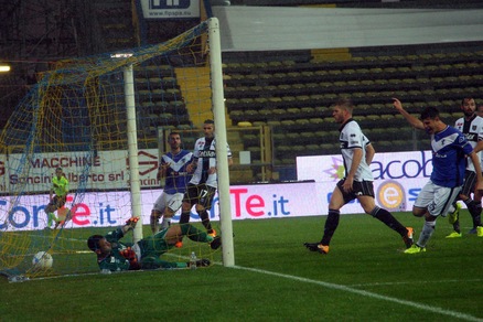 Serie B, il Parma si ferma sul più bello: Brescia corsaro con Ferrante
