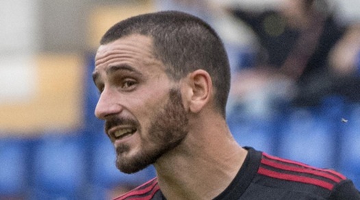 Milan, Bonucci è l'accusato speciale: pioggia di 4 sui giornali